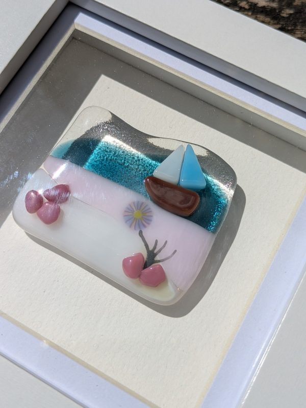 Cute & lovely Atlantic Beach framed glass art: 12cm x 12cm - Image 2
