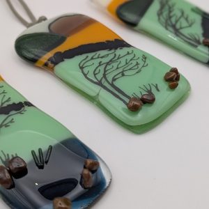 Serene mini windswept hanger