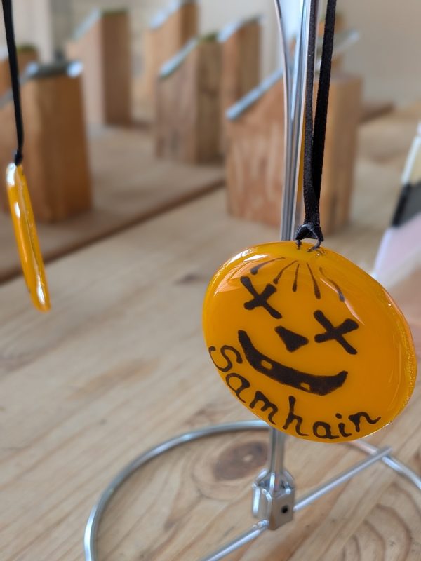 Fun and spooky Samhain Halloween glass pumpkins. - Image 2