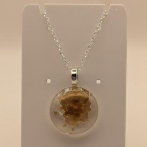 'Irish Gold' glass pendant