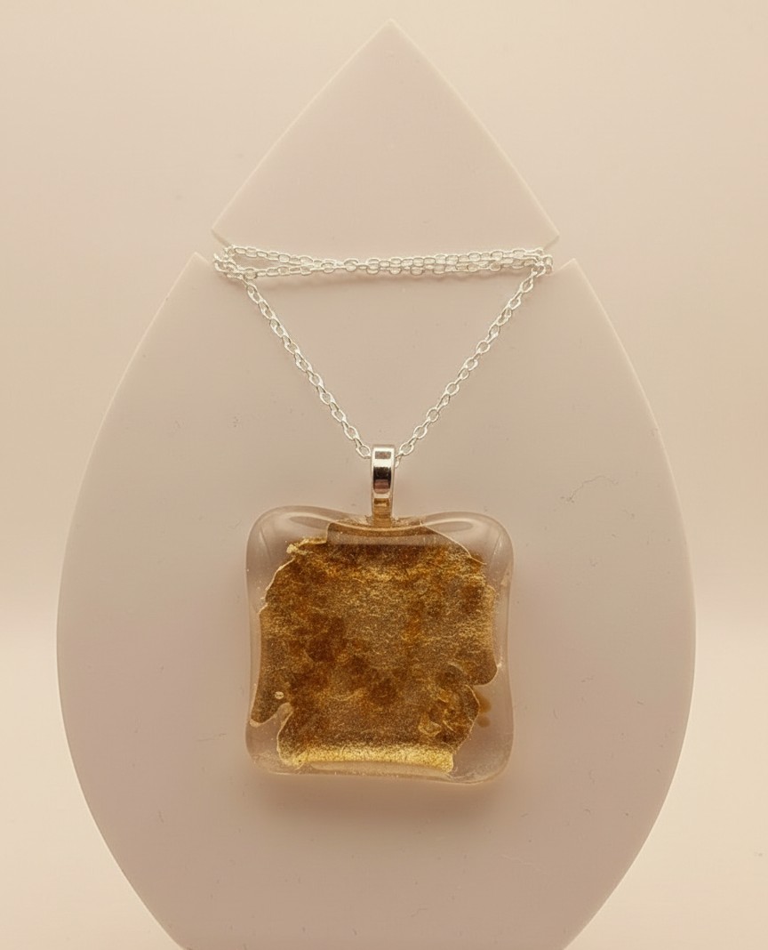 'Irish Gold' glass pendant