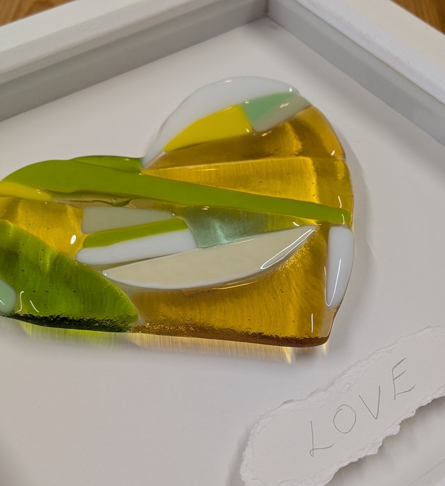 St Brigid's Spring Glass Heart : 24cm x 24cm - Image 4